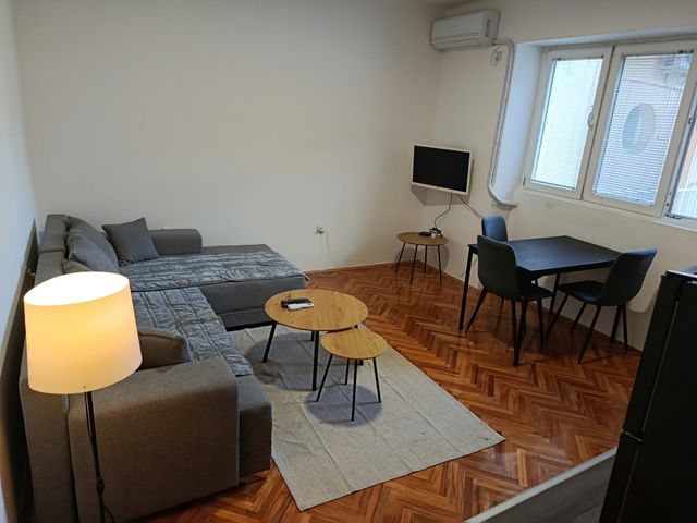 Stan na dan Niš Centar Medijana | Kej 29. Decembra — apartman na dan u Niš